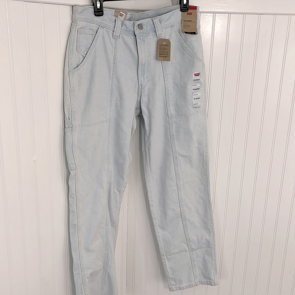 Levi’s Women’s 94 Baggy Mid-Rise Jeans loose thru hip & thigh and straight leg
